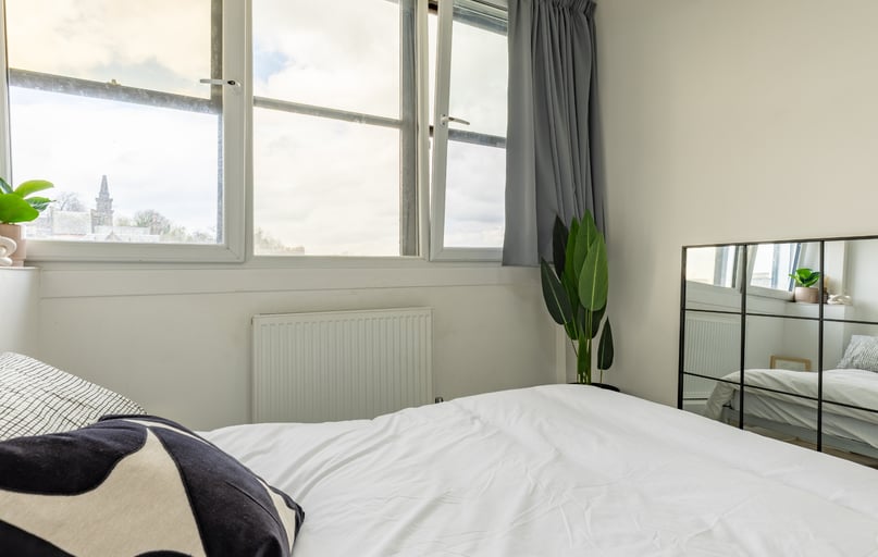 Silver En Suite City View, MyPad Paisley, 26 Gilmour Street, City Centre, Paisley - Image 1
